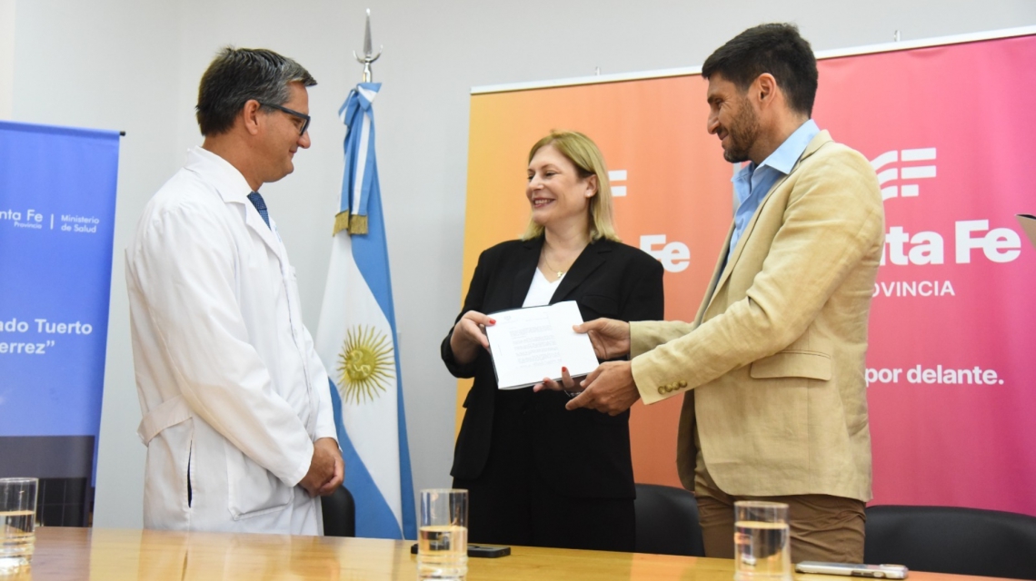 Pullaro puso en funciones al nuevo director del hospital de Venado Tuerto