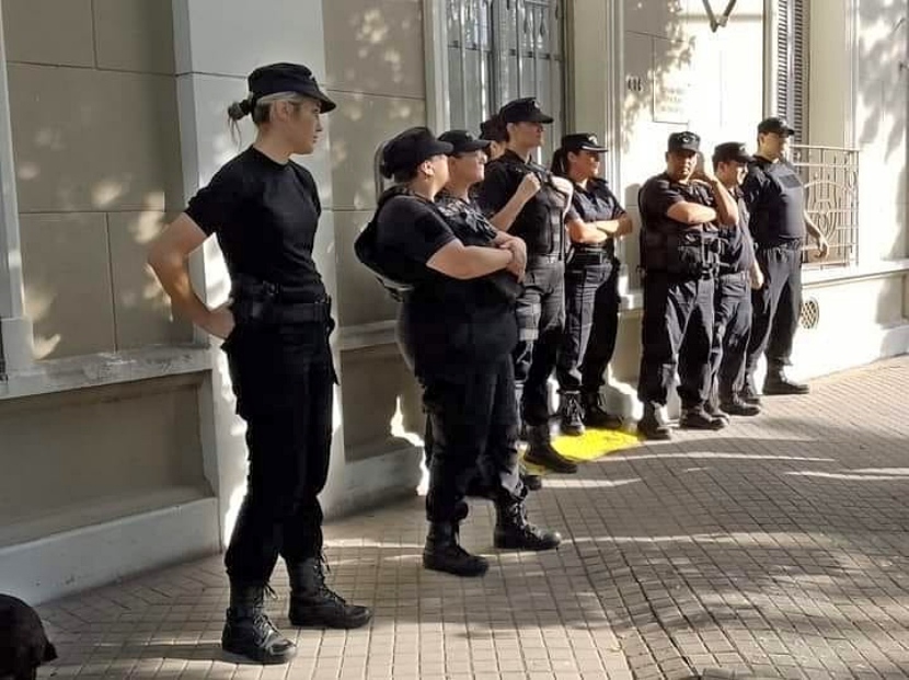 Tensión en Gálvez: despidos y paro de municipales