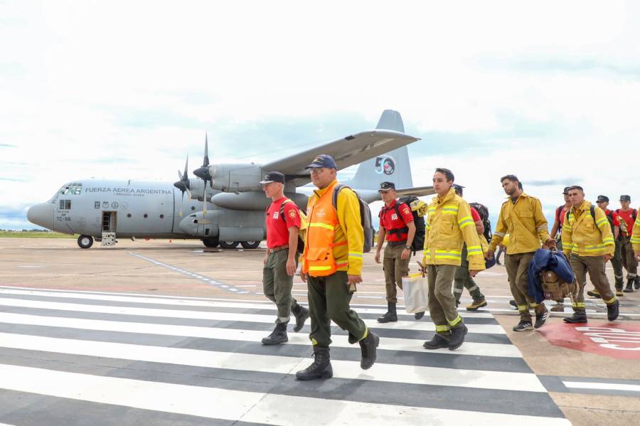 Tras haber controlado los incendios forestales, regresaron los brigadistas santafesinos