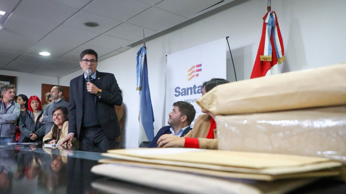 Avanza el Programa 1000 Aulas con licitaciones para escuelas de Santa Fe y Santo Tomé