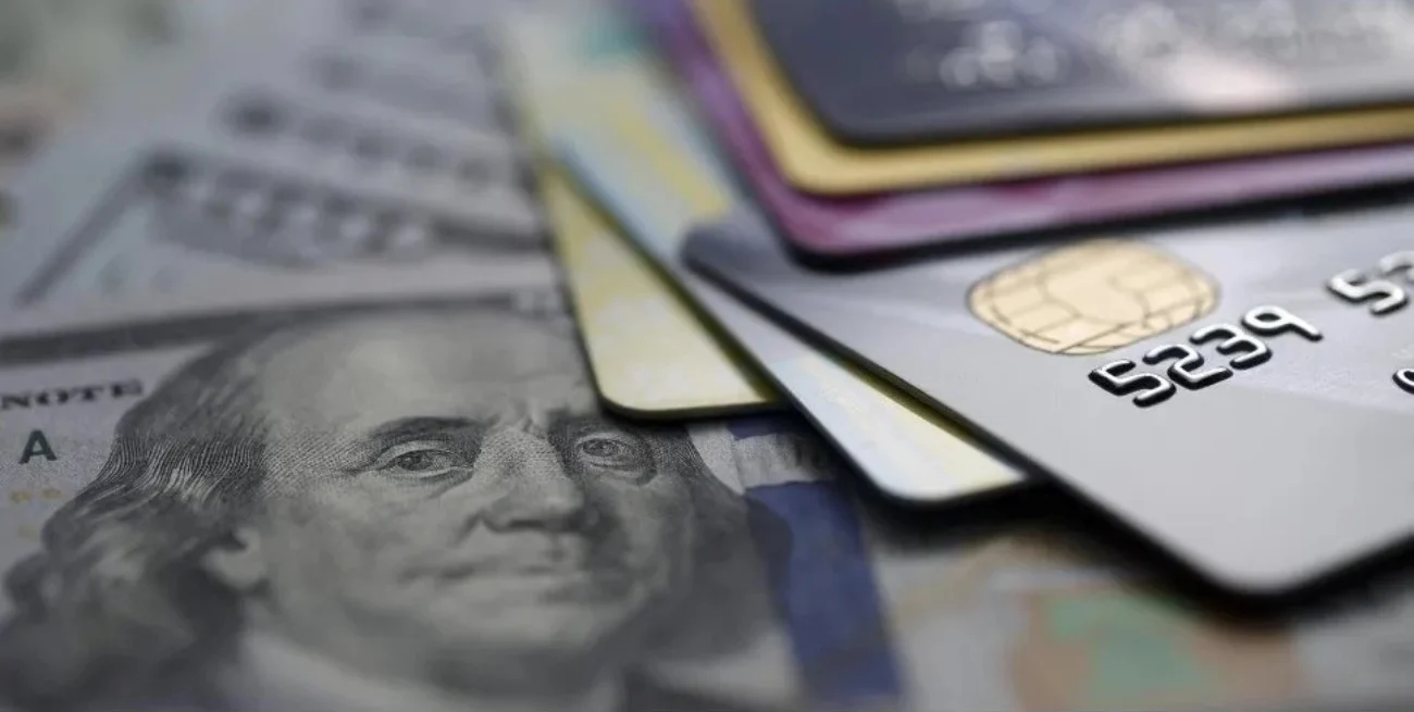 Se oficializó la eliminación del anticipo del impuesto País que vence el 23 de diciembre Se oficializó la eliminación del anticipo del impuesto País que vence el 23 de diciembre