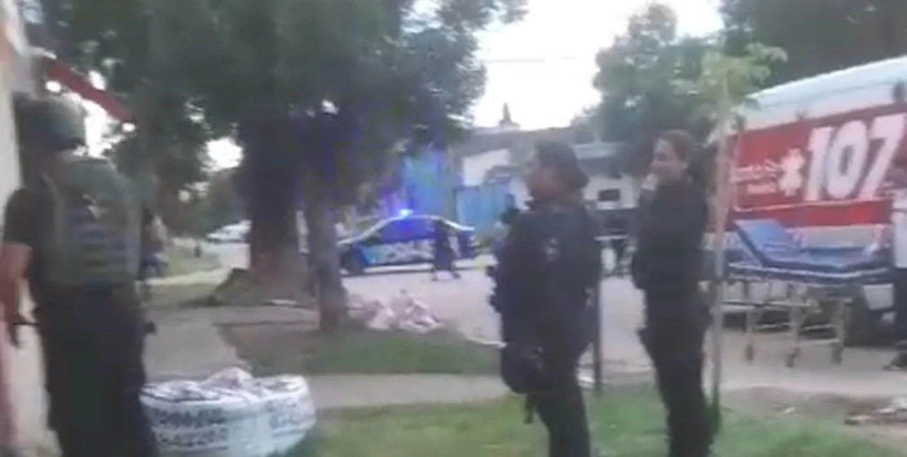 Violencia en Santa Fe Atacó a su hermano con una cuchilla y se amotinó en una casa de barrio San José