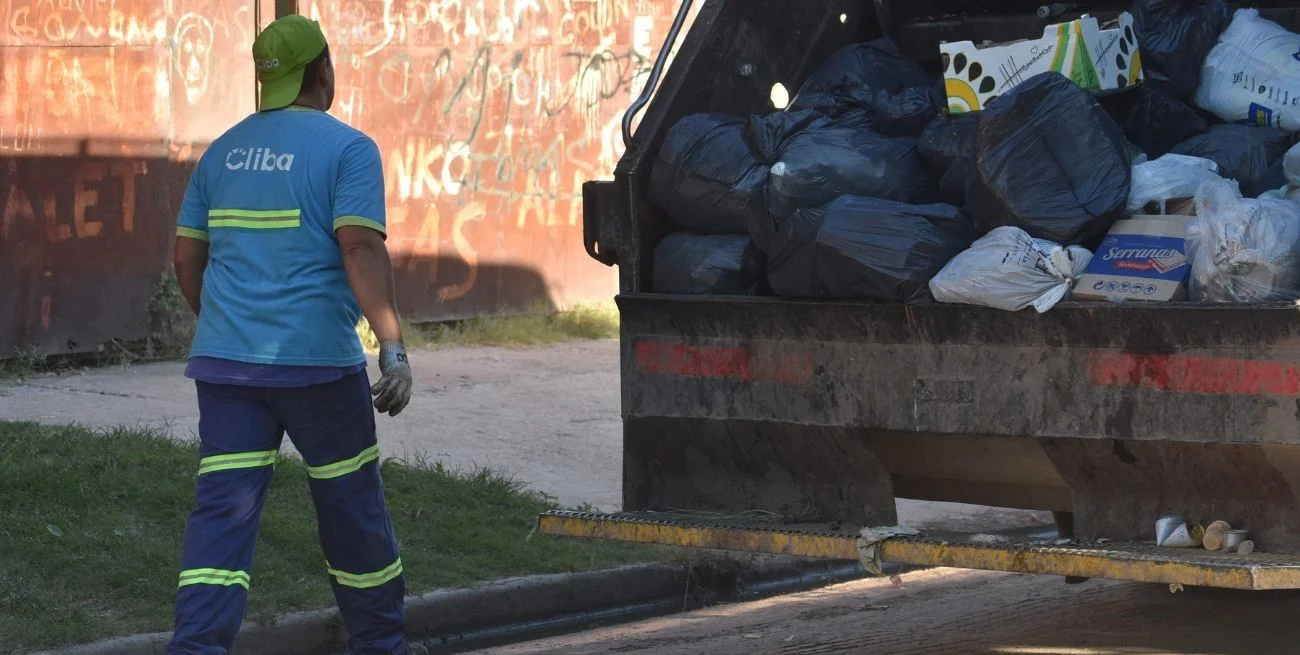 En los tres turnos Viernes con demoras en la recolección de basura en la ciudad de Santa Fe