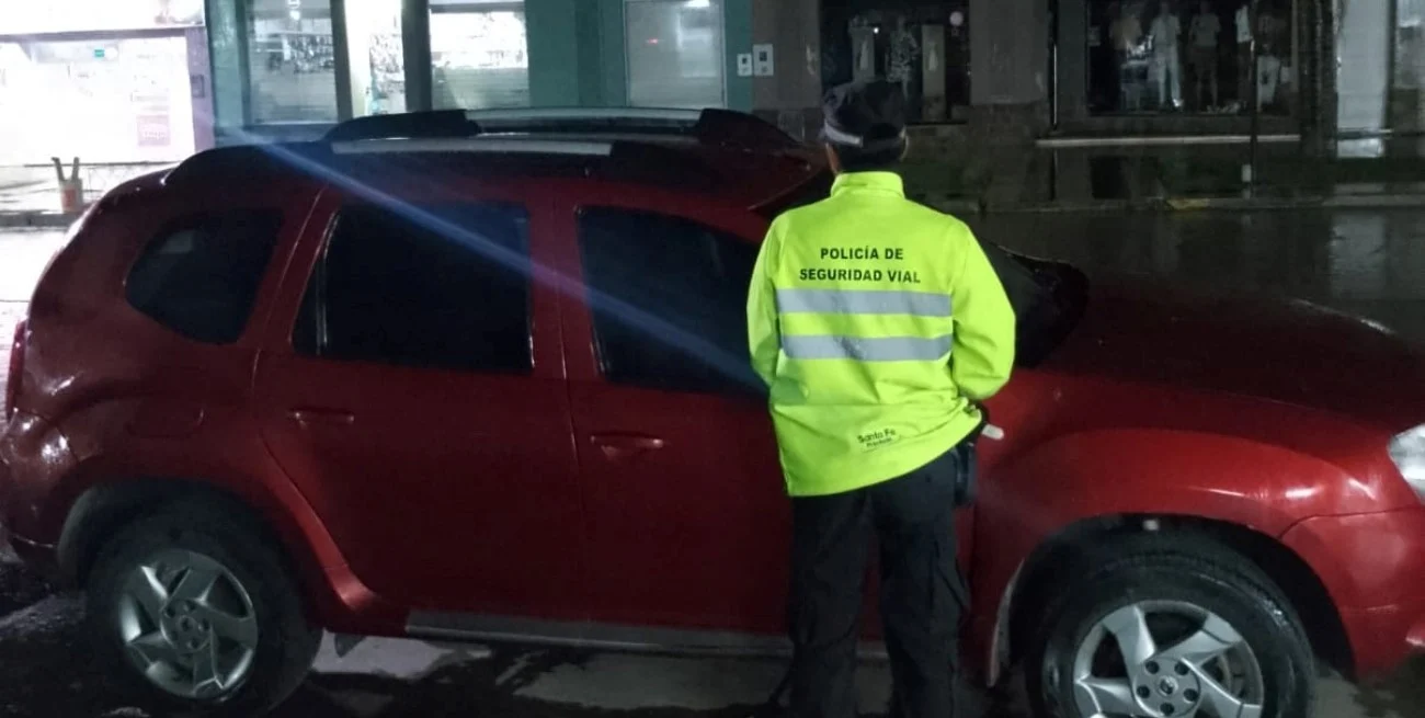 Altura de Carcarañá Detienen a tres hombres con armas y objetos robados en la autopista Rosario – Santa Fe